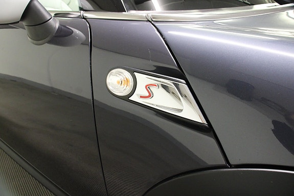 MINI Cooper S 23 of 28