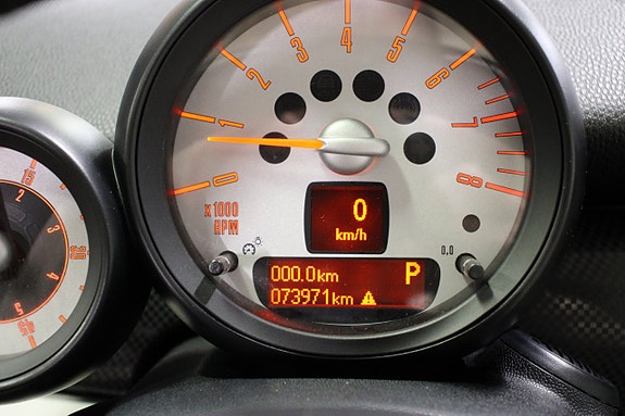 MINI Cooper S 15 of 28