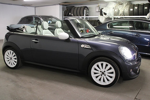 MINI Cooper S 22 of 28