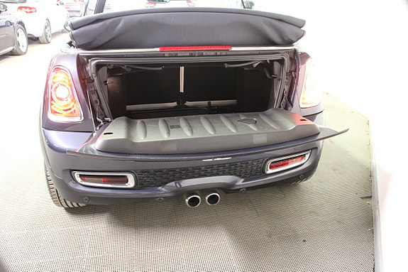MINI Cooper S 14 of 28