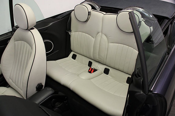 MINI Cooper S 8 of 28