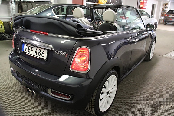 MINI Cooper S 18 of 28