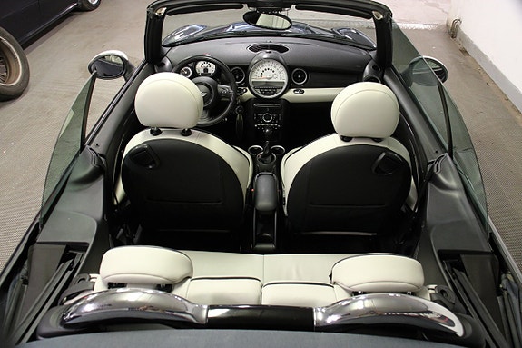 MINI Cooper S 9 of 28