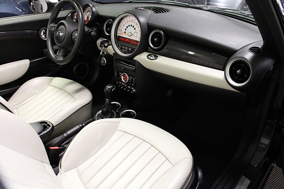 MINI Cooper S 19 of 28