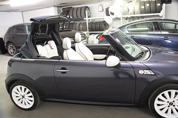 MINI Cooper S 24 of 28