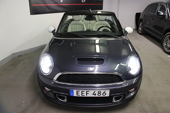 MINI Cooper S 11 of 28