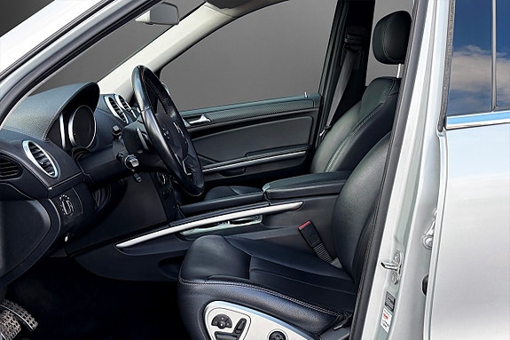 Mercedes-Benz GL450 7 of 21