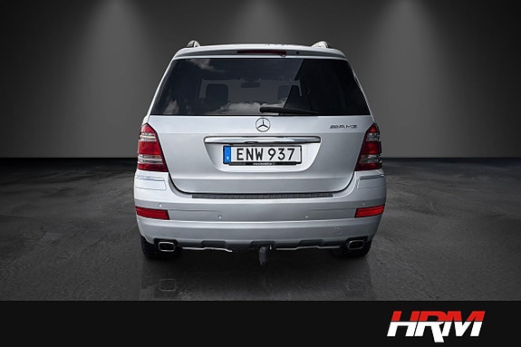 Mercedes-Benz GL450 4 of 5