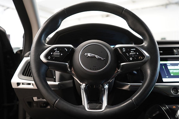 Jaguar I-PACE 15 of 26