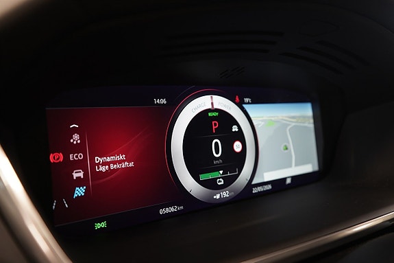 Jaguar I-PACE 17 of 26