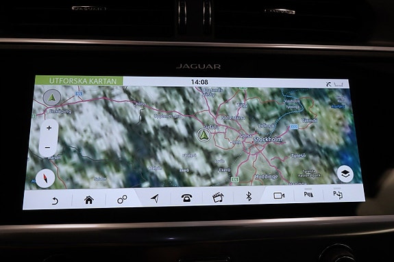 Jaguar I-PACE 19 of 26