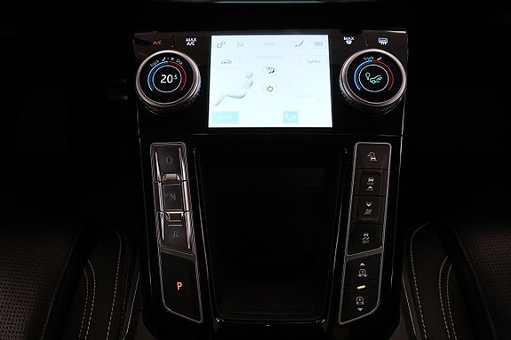 Jaguar I-PACE 18 of 26
