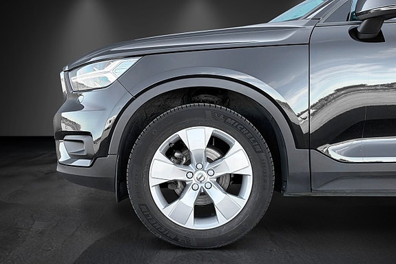 Volvo XC40 6 of 20