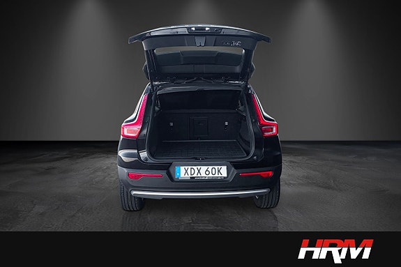 Volvo XC40 7 of 20