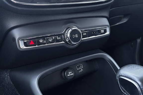 Volvo XC40 17 of 20