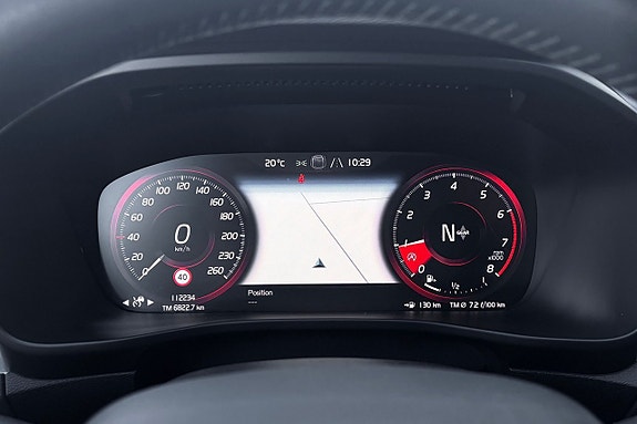 Volvo XC40 10 of 20