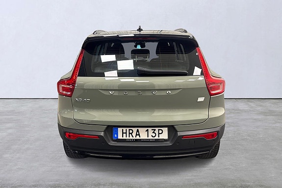 Volvo XC40 4 of 5