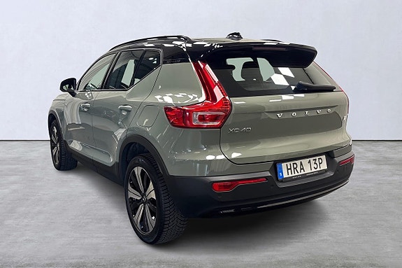 Volvo XC40 3 of 5