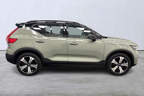 Volvo XC40 5 of 5