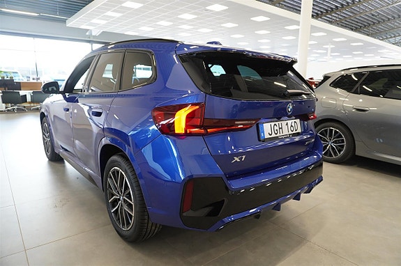 BMW X1 4 of 5