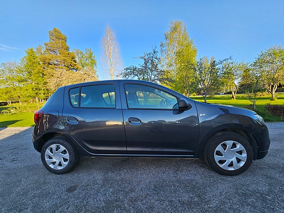 Dacia Sandero 4 of 5