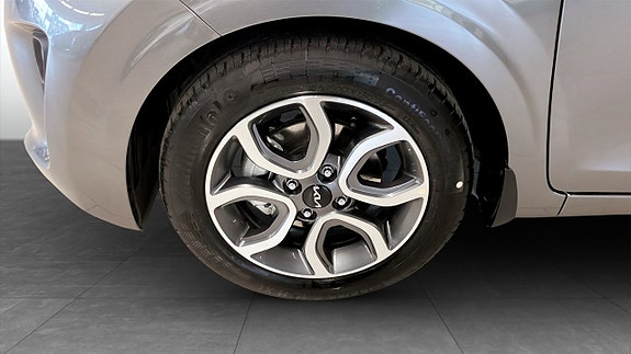 Kia Picanto 7 of 17