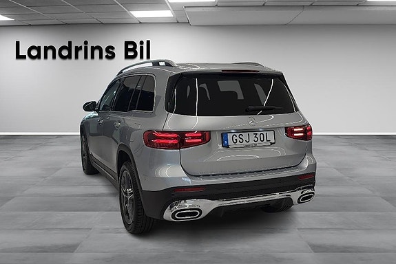 Mercedes-Benz GLB200 6 of 16