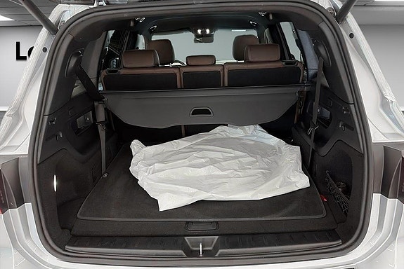 Mercedes-Benz GLB200 14 of 16