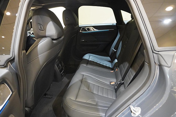BMW i4 9 of 12