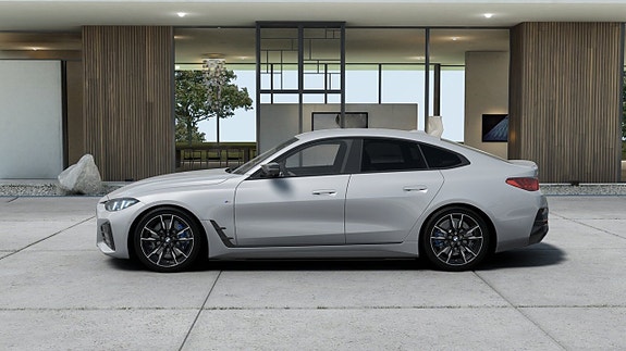 BMW i4 4 of 13
