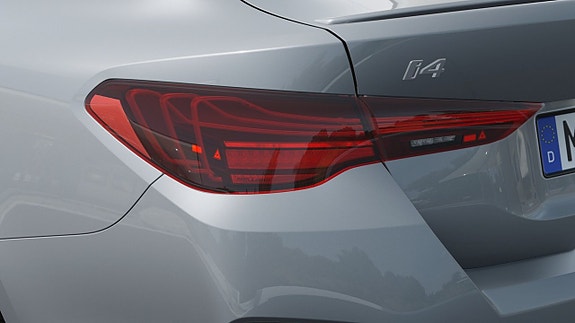 BMW i4 8 of 13