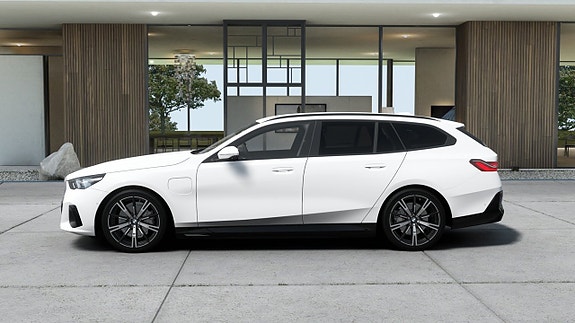 BMW 530e 4 of 13