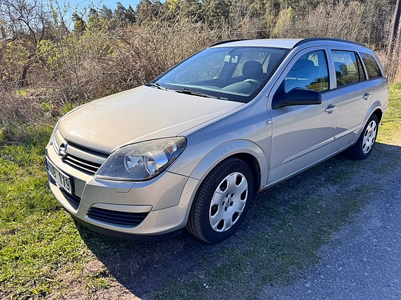 Opel Astra 4 of 5