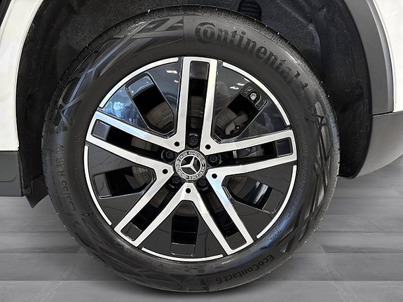 Mercedes-Benz GLA250 e 10 of 13