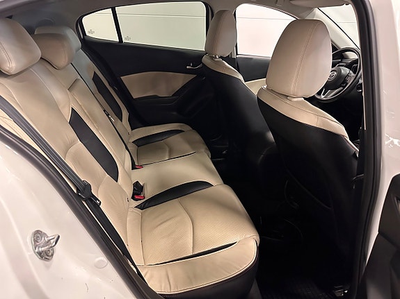 Mazda 3 7 of 30
