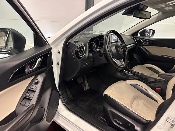 Mazda 3 27 of 30