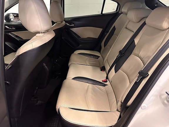 Mazda 3 29 of 30