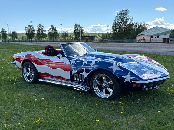 Chevrolet Corvette 8 of 22