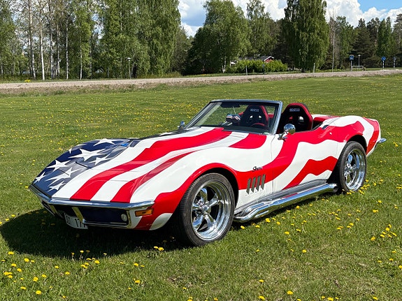 Chevrolet Corvette 5 of 5