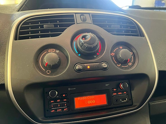Renault Kangoo Express 8 of 15