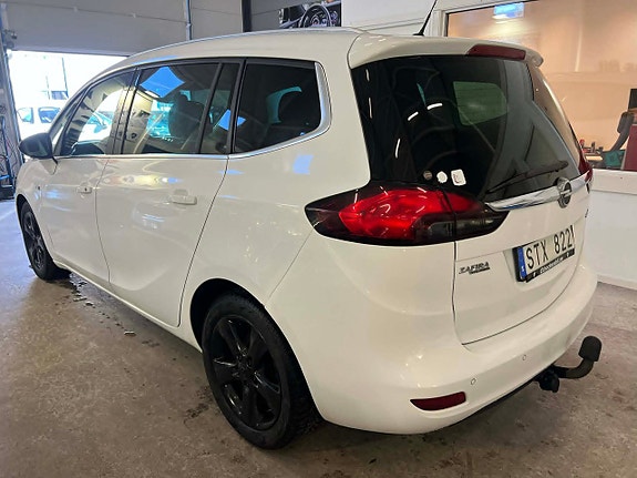 Opel Zafira Tourer 4 of 5