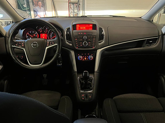 Opel Zafira Tourer 8 of 19