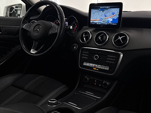 Mercedes-Benz GLA200 18 of 18