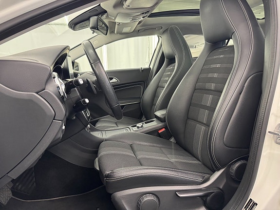 Mercedes-Benz GLA200 7 of 18