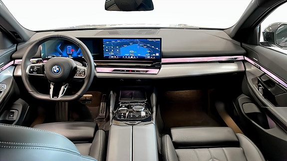BMW 530e 4 of 12