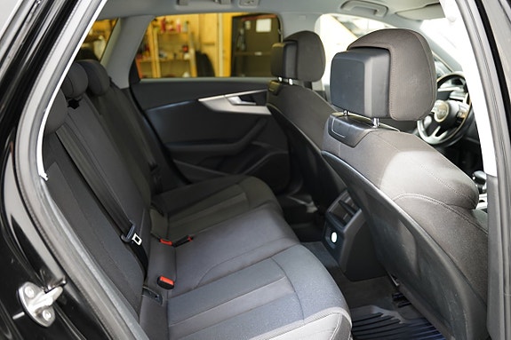Audi A4 23 of 26