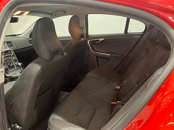 Volvo S60 5 of 5