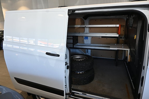 Ford Transit Custom 10 of 16