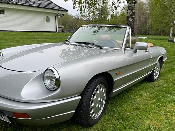 Alfa Romeo Spider 3 of 5