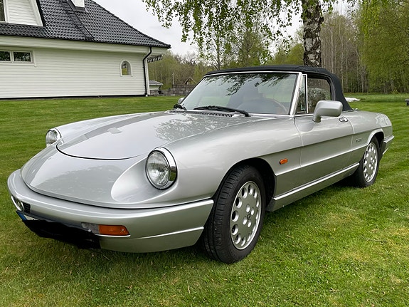 Alfa Romeo Spider 4 of 5